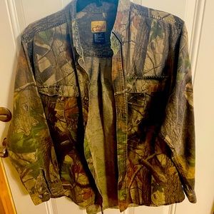 Wells Creek Mens sz XL Camo Button Up Long Sleeve Shirt Realtree Hardwoods Hunt